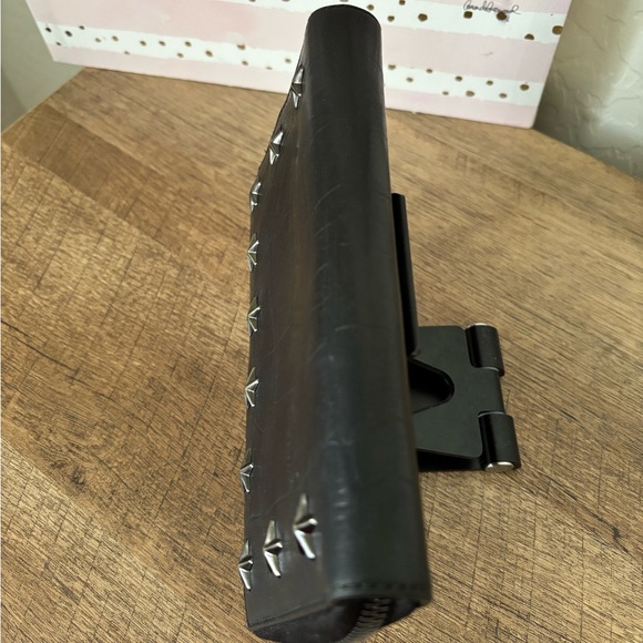 Jimmy Choo Black Leather Star Studded Zip Long Wallet - Picture 3 of 13